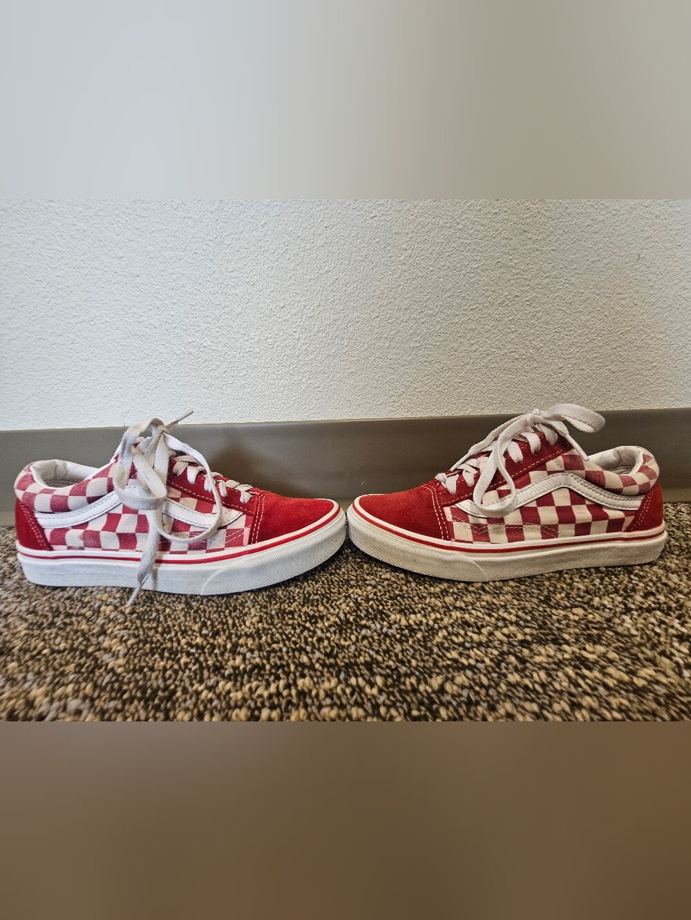 ❤️ Vans Old Skool Red & White Checkerboard — Men’s 4 / Women’s 5.5